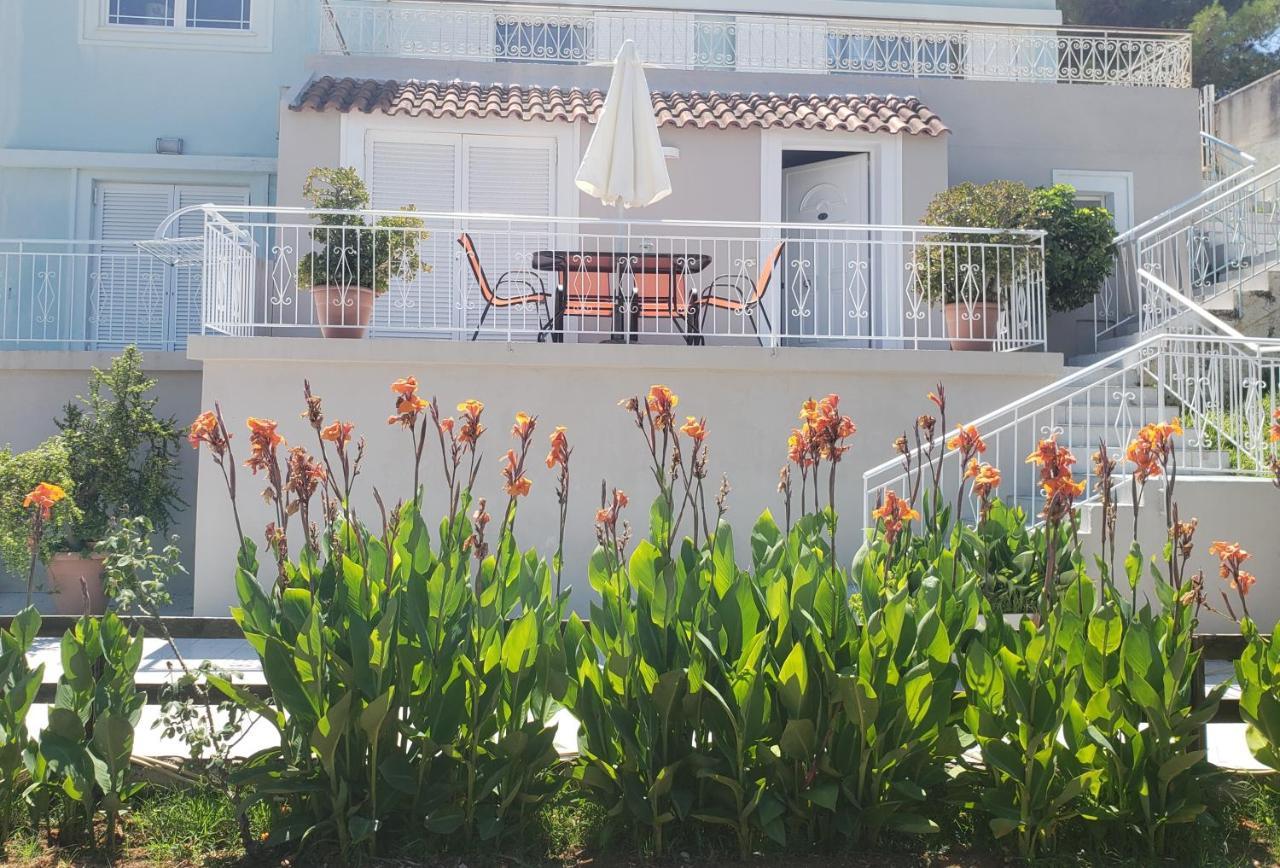 Malibu Studios & Apartments Lassi  Extérieur photo