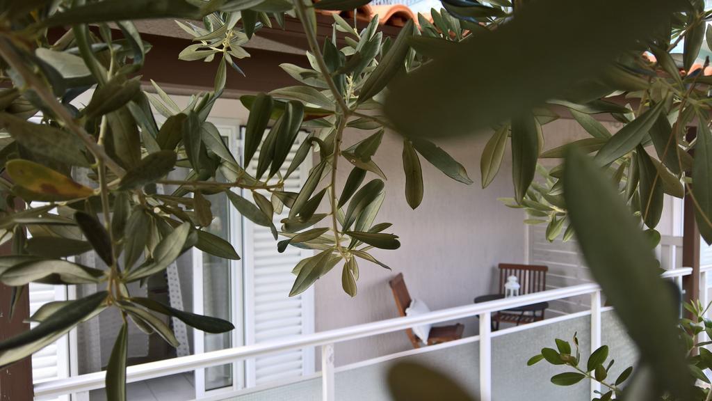 Malibu Studios & Apartments Lassi  Extérieur photo